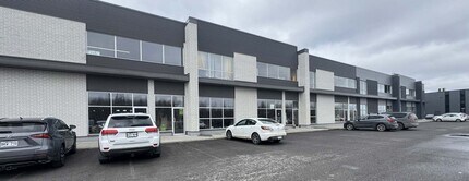 90-160 Rue Des Affaires, Notre-Dame-des-Prairie, QC à louer Photo de l’immeuble– Image 2 sur 7