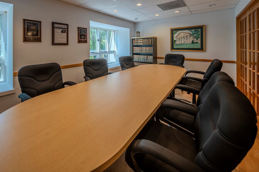 10621-10623 Jones St, Fairfax, VA à vendre - Photo de l’immeuble – Image 2 sur 10