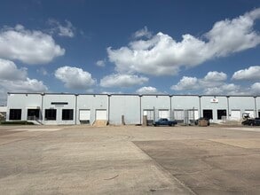 8801 Wallisville Rd, Houston, TX à louer Photo intérieure– Image 2 sur 9