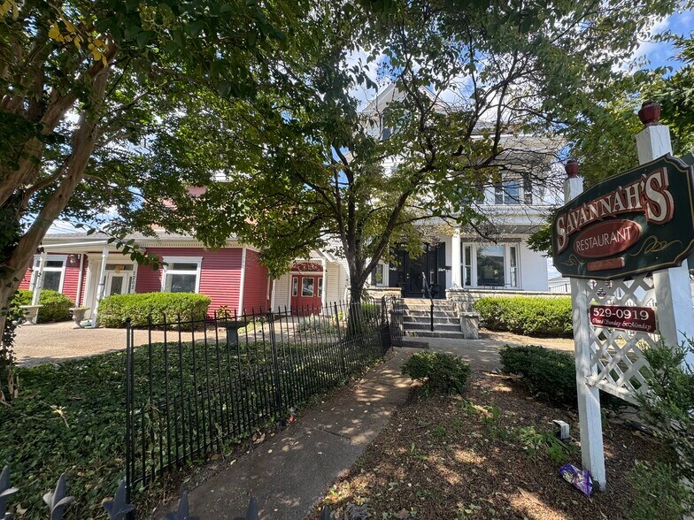1202 6th Ave, Huntington, WV à vendre - Photo principale – Image 1 sur 8