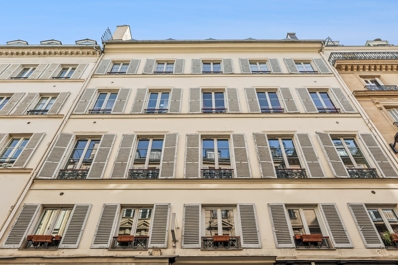 16 Rue Jean Mermoz, Paris à louer - Photo de l’immeuble – Image 1 sur 9