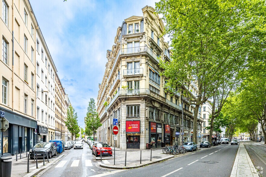 Bureau dans Lyon à vendre - Photo principale – Image 1 sur 8