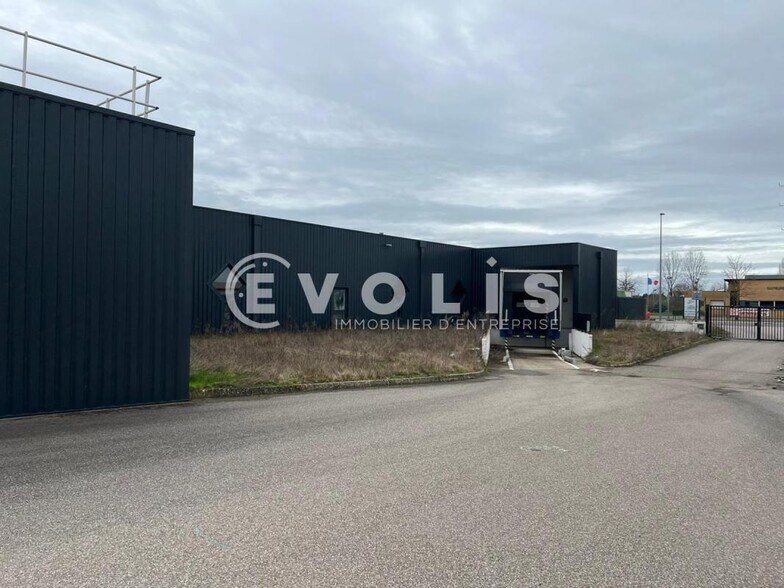 810 Rue De L'Industrie, Saint-André-de-Corcy à vendre - Photo de l’immeuble – Image 3 sur 31
