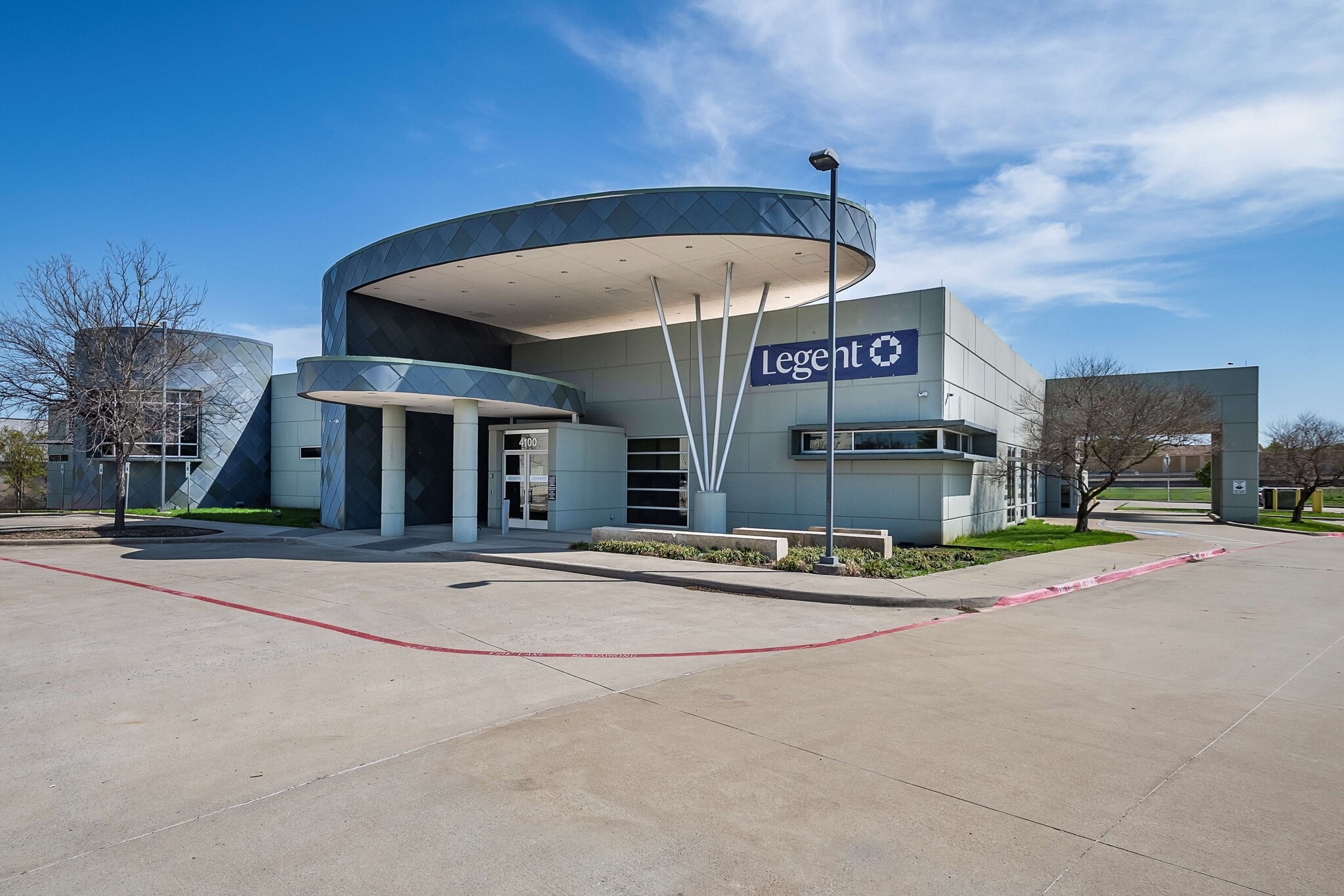 4100 Mapleshade Ln, Plano, TX à louer Photo de l’immeuble– Image 1 sur 6