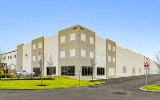 Plus de détails pour 3051 Commerce Center Blvd, Bethlehem, PA - Industriel/Logistique à louer