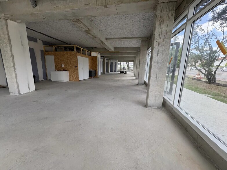 Local commercial dans Gradignan à vendre - Photo de l’immeuble – Image 3 sur 11