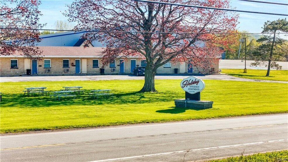 2389 State Route 5, Utica, NY à vendre - Photo de l’immeuble – Image 3 sur 8