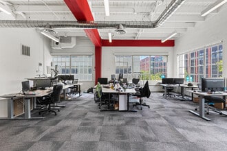 350 Brannan St, San Francisco, CA à louer Photo intérieure– Image 2 sur 12