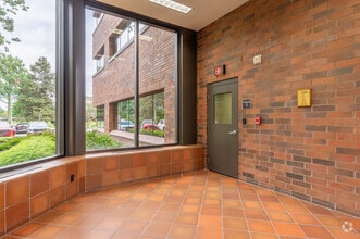 6000 Parkland Blvd, Mayfield Heights, OH à vendre Photo intérieure– Image 2 sur 10