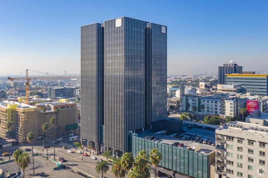 6255 W Sunset Blvd, Los Angeles, CA à louer - Photo de l’immeuble – Image 2 sur 6