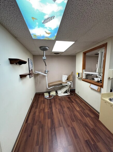 409 N Wisconsin St, Hobart, IN à vendre - Photo de l’immeuble – Image 2 sur 9