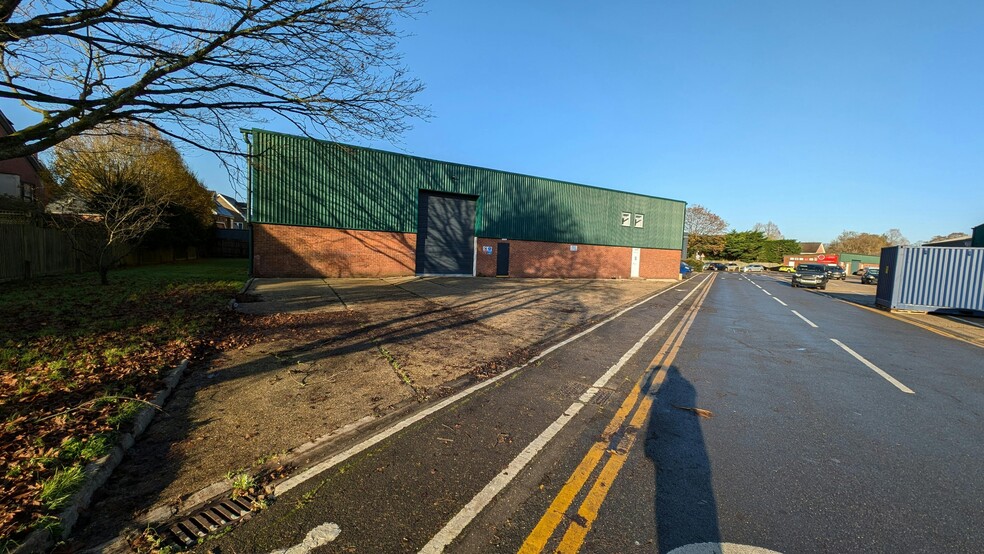 Southampton Rd, Ringwood à louer - Photo de l’immeuble – Image 3 sur 14