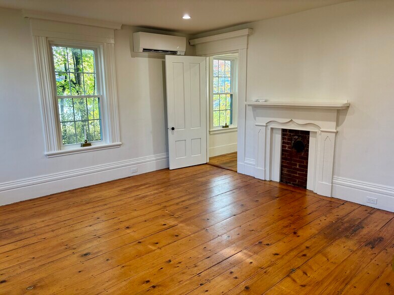 79 Elm St, Camden, ME à louer - Photo de l’immeuble – Image 2 sur 10