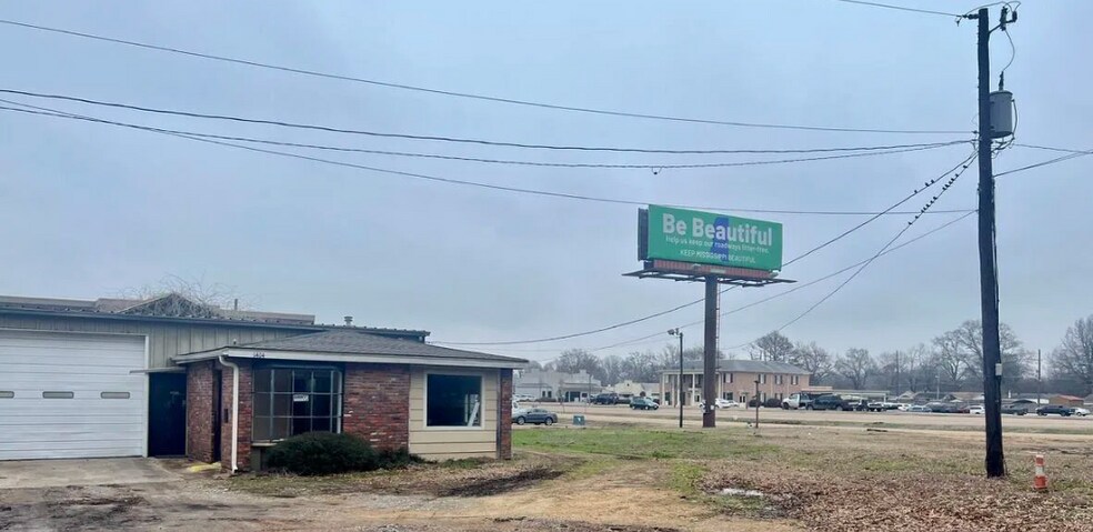 901 US-82, Greenwood, MS à vendre - Photo principale – Image 2 sur 2