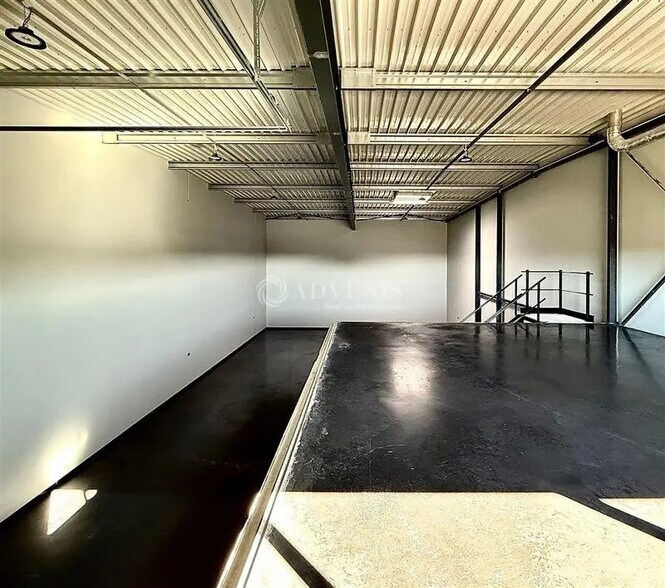 Local d’activités dans INDRE à louer - Photo intérieure – Image 2 sur 6