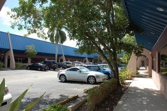 10190-10300 NW 47th St, Sunrise, FL à louer Photo de l’immeuble– Image 2 sur 3