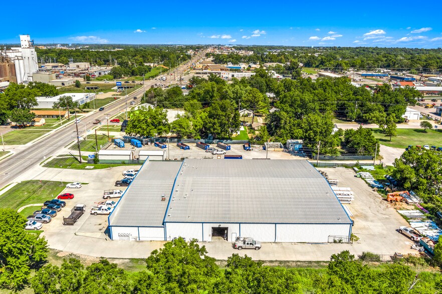 813 S Perkins Rd, Stillwater, OK à louer - Photo de l’immeuble – Image 1 sur 7