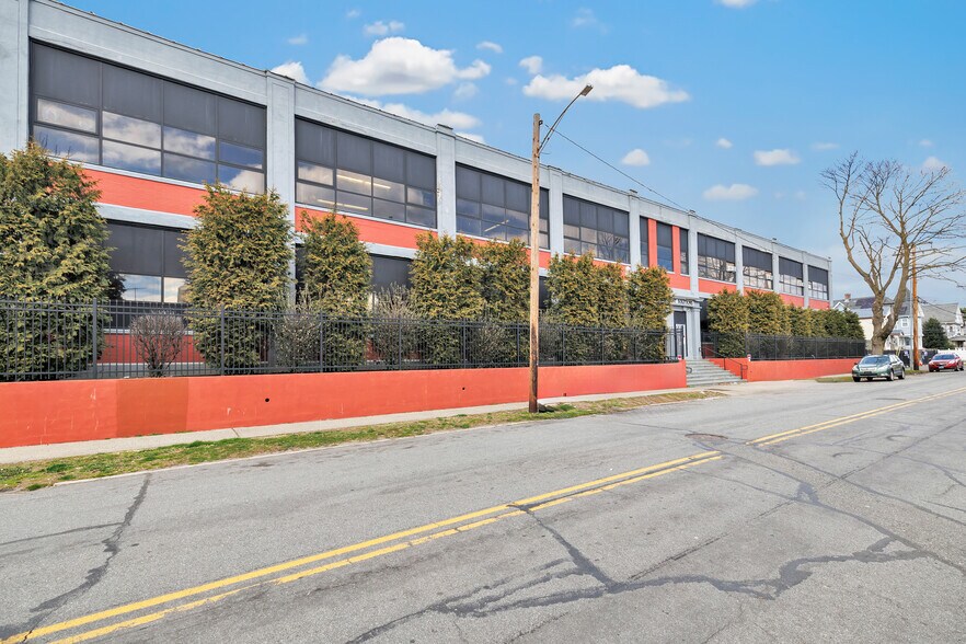35-69 Benham Ave, Bridgeport, CT à louer - Photo de l’immeuble – Image 2 sur 35