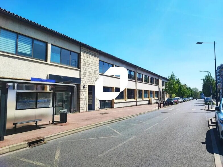 Bureau dans Joinville-le-Pont à louer - Photo de l’immeuble – Image 3 sur 8