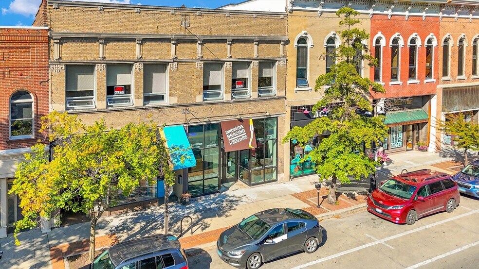 110 W Main St, Urbana, IL à vendre - Photo de l’immeuble – Image 3 sur 60