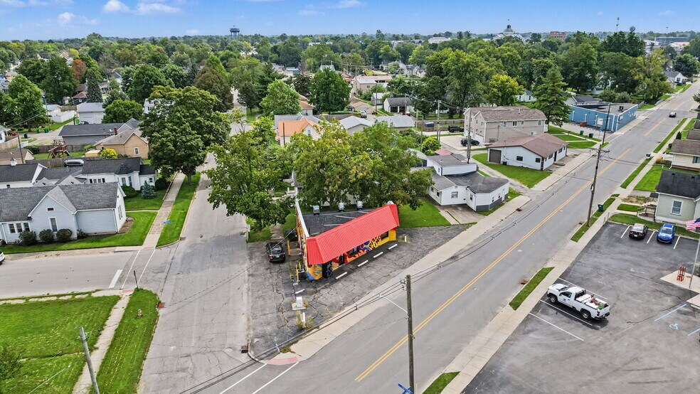 525 Lafayette Ave, Lebanon, IN à vendre - Photo de l’immeuble – Image 3 sur 15