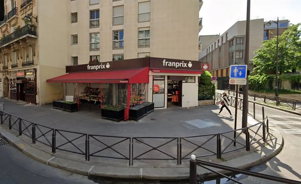 Local commercial dans Paris à louer - Photo de l’immeuble – Image 3 sur 9