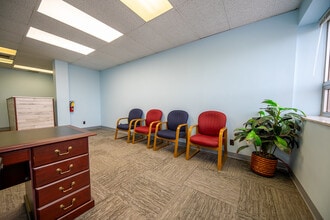 50 Crestwood Executive Ctr, Saint Louis, MO à louer Photo intérieure– Image 2 sur 4