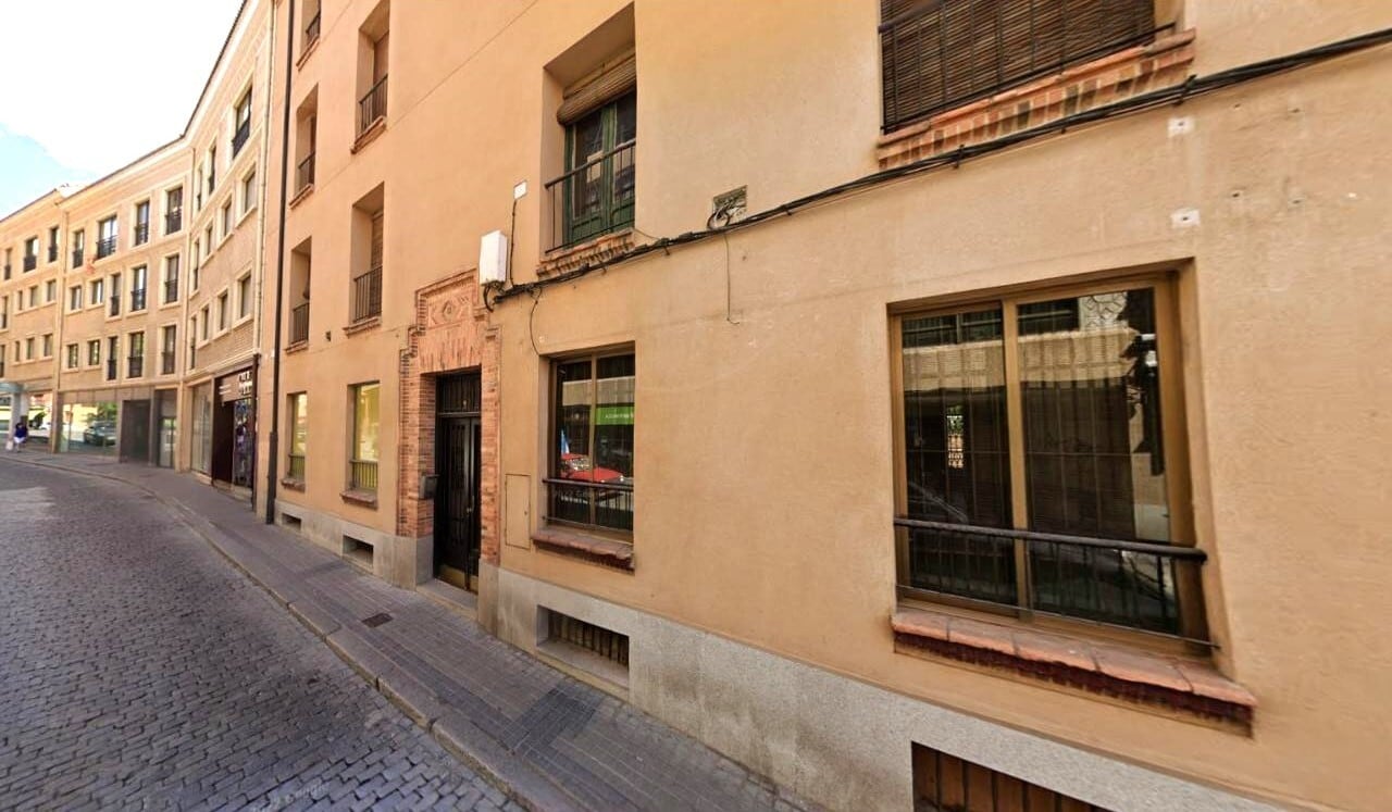 Segovia, SEG 40002 - Lot Puerta Izq -  - Photo intérieure - Image 1 of 2
