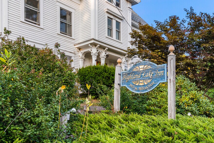 32 Maple St, Andover, NH à vendre - Photo de l’immeuble – Image 1 sur 35