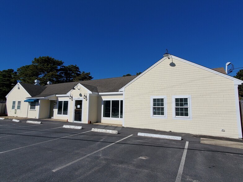 168 Lower County Rd, Dennis Port, MA à vendre - Photo de l’immeuble – Image 2 sur 11