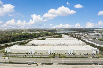 12700 NW Le Jeune Rd, Opa Locka, FL - VUE AÉRIENNE  vue de carte