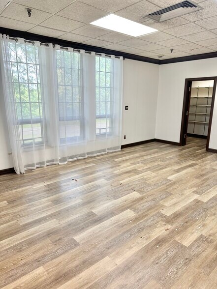 2500 E 5th Ave, Columbus, OH à louer - Photo de l’immeuble – Image 2 sur 14