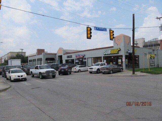 1621 N Main Ave, San Antonio, TX à louer - Photo de l’immeuble – Image 1 sur 4