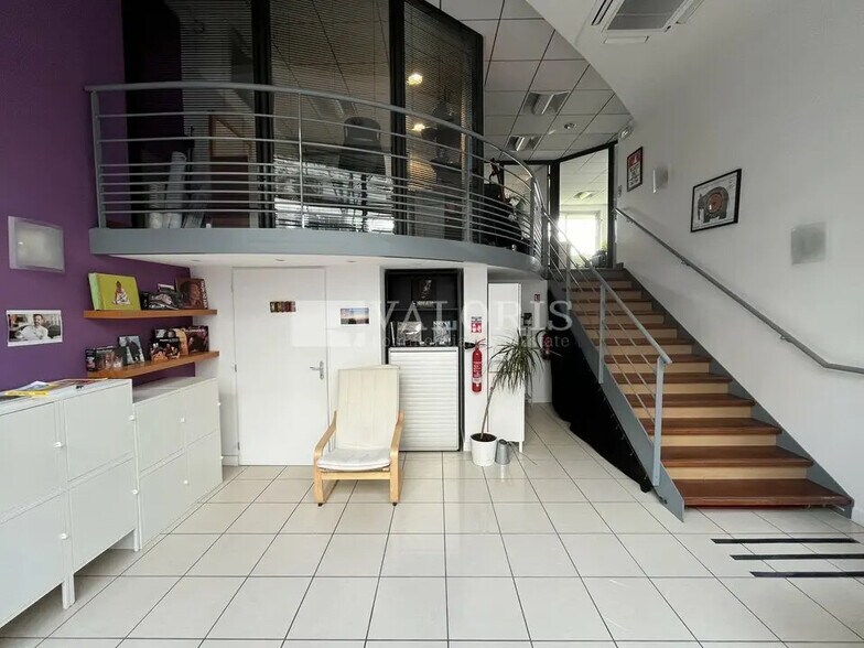 Bureau dans Lyon à vendre - Photo de l’immeuble – Image 2 sur 9