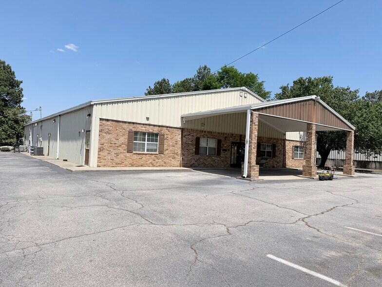 3097 Emery Cir, Austell, GA à vendre - Photo de l’immeuble – Image 3 sur 19