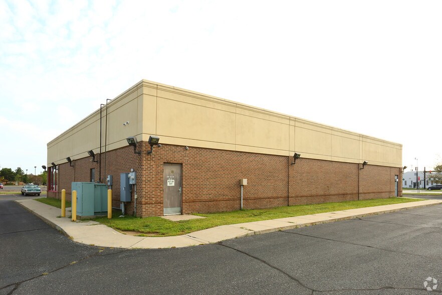 9870 Telegraph Rd, Taylor, MI à vendre - Photo de l’immeuble – Image 2 sur 4