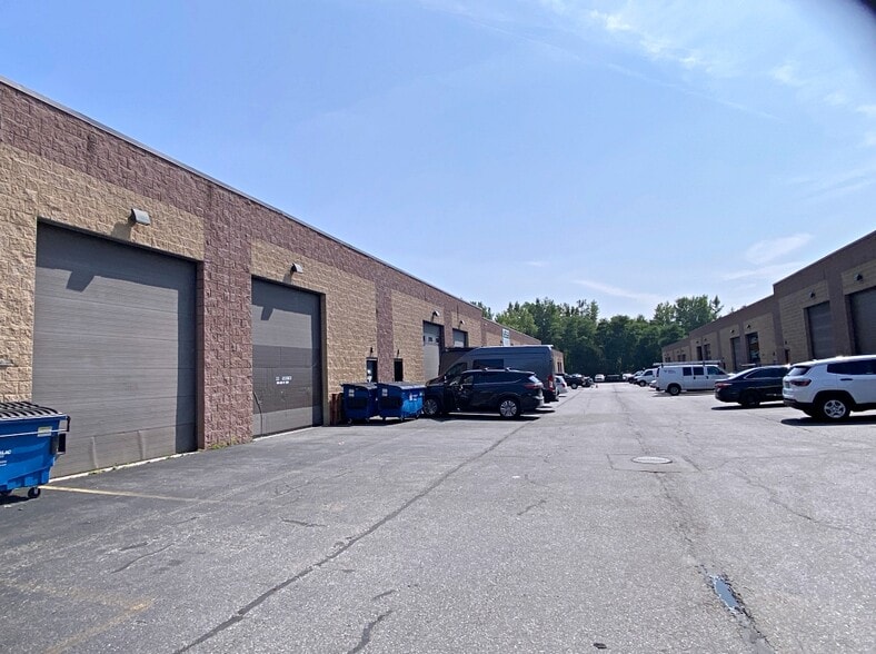 10 Draper St, Woburn, MA à louer - Photo de l’immeuble – Image 3 sur 23