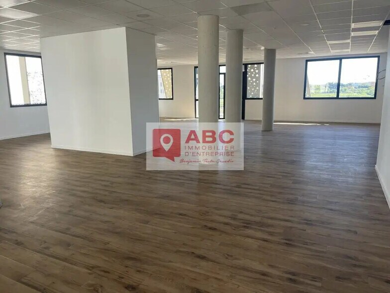 Bureau dans Montpellier à vendre - Photo de l’immeuble – Image 2 sur 5