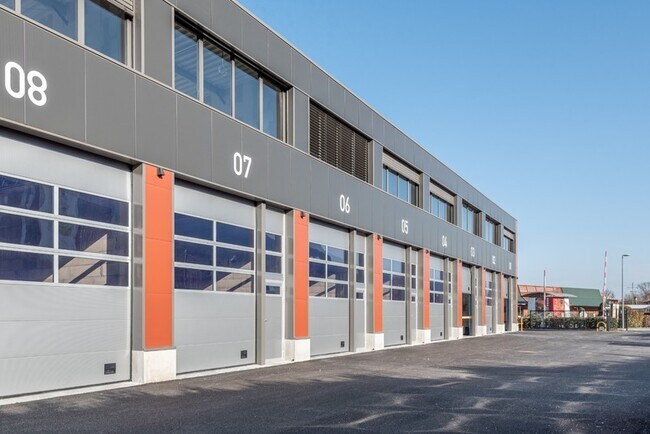 Plus de détails pour Local d’activités à vendre