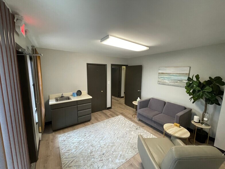 5189 Venoy Rd, Wayne, MI à louer - Photo intérieure – Image 3 sur 6