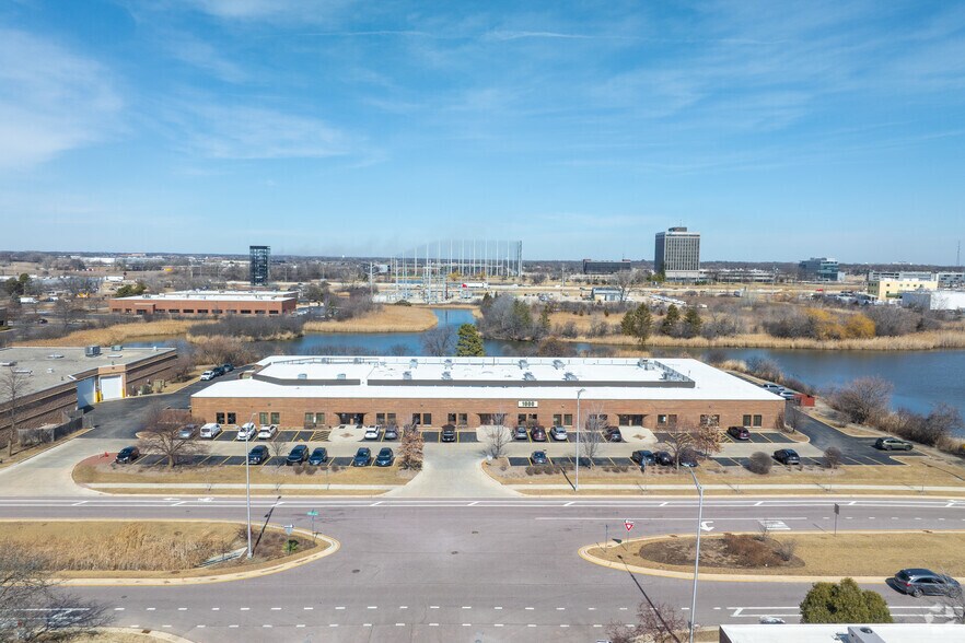 1000 E State Pkwy, Schaumburg, IL à louer - Aérien – Image 2 sur 4