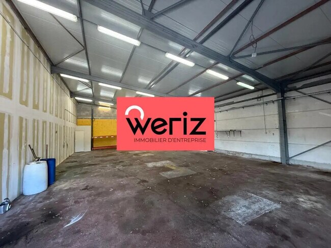 Plus de détails pour Local d'activités à louer