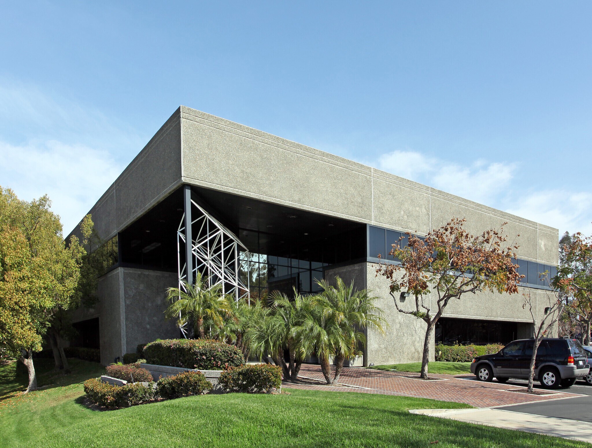 1 Oldfield, Irvine, CA à louer Photo de l’immeuble– Image 1 sur 4