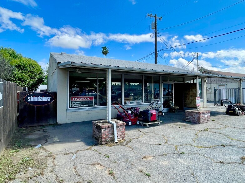 1785 E 21st St, Merced, CA à vendre - Photo de l’immeuble – Image 3 sur 20