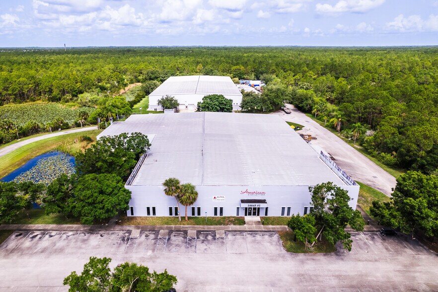 10045 102nd Ter, Sebastian, FL à vendre - Photo de l’immeuble – Image 2 sur 20