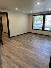 30300 SW Parkway Ave, Wilsonville, OR à louer Photo de l’immeuble– Image 1 sur 6