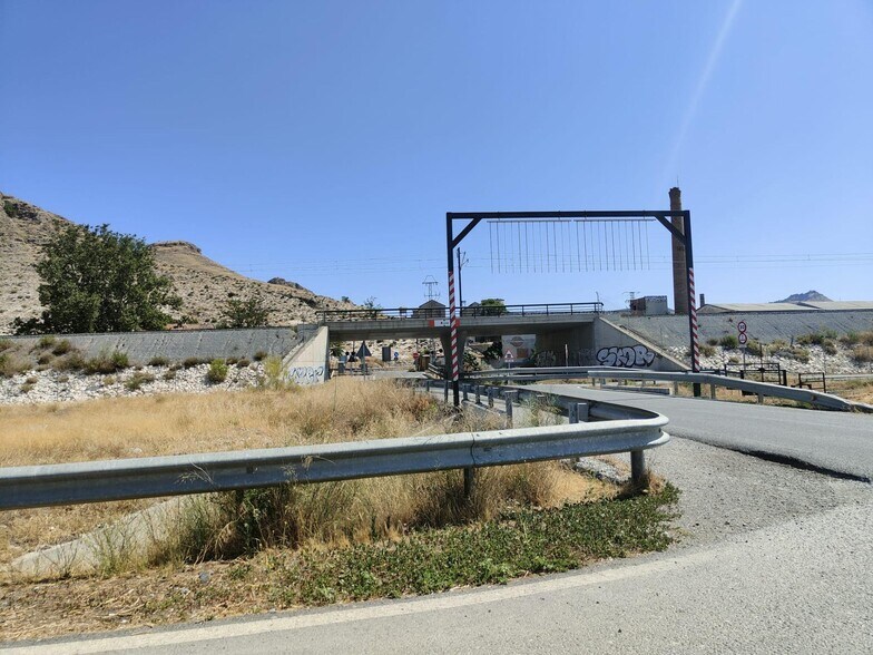 Carretera de Pinos Puente, Atarfe, Granada à vendre - Photo principale – Image 1 sur 8