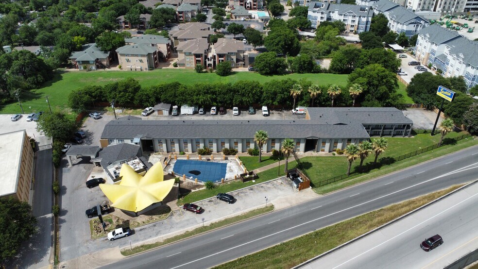 6201 E Highway 290, Austin, TX à vendre - Photo de l’immeuble – Image 3 sur 6