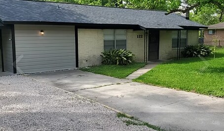 7 Properties for Sale in Huntsville, TX portefeuille de 7 biens à vendre sur LoopNet.fr - Photo principale – Image 3 sur 7