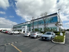 5200 Irwindale Ave, Irwindale, CA à louer Photo intérieure– Image 1 sur 11